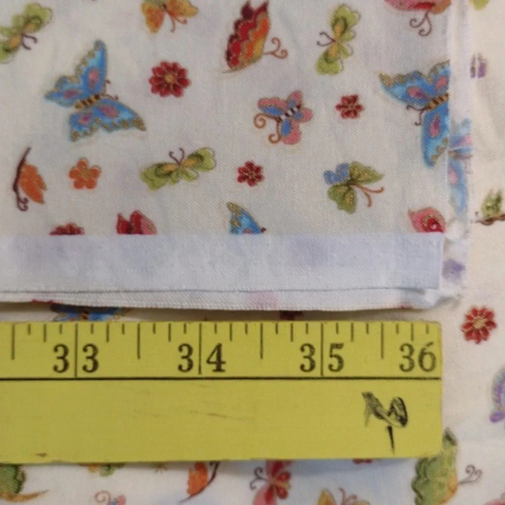 993 Fancy Cats 2 Butterfly Makower UK 100% Cotton Fabric 42